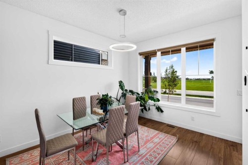 227 Chinook Gate Boulevard Sw, Airdrie, AB - Indoor Photo Showing Dining Room