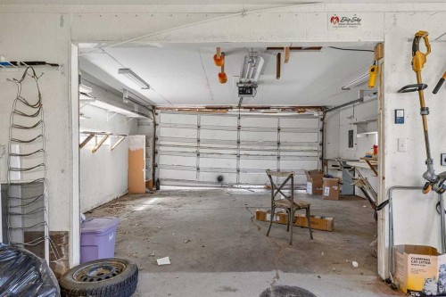 5119 55 Avenue, Stavely, AB - Indoor Photo Showing Garage
