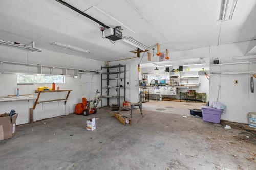 5119 55 Avenue, Stavely, AB - Indoor Photo Showing Garage