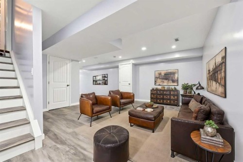 4836 Bowness Road Nw, Calgary, AB 