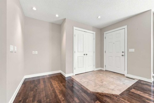 4836 Bowness Road Nw, Calgary, AB 