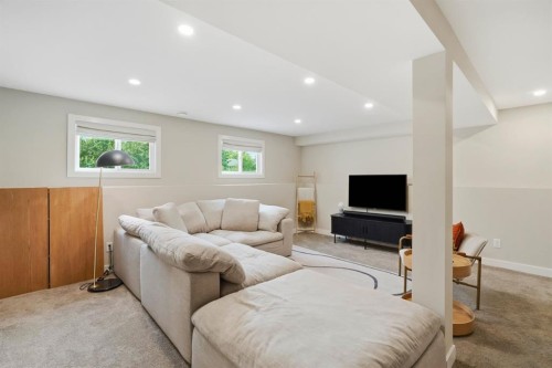 2924 Lathom Crescent Sw, Calgary, AB - Indoor