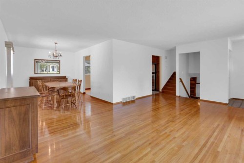 11224 Wilson Road Se, Calgary, AB - Indoor Photo Showing Other Room