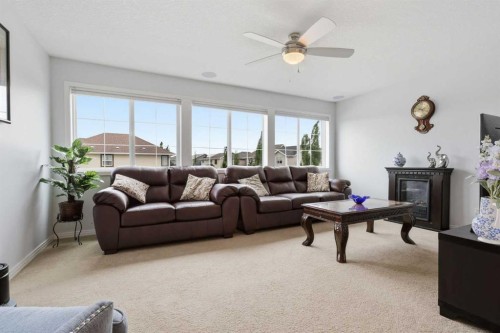 7 Auburn Crest Way Se, Calgary, AB - Indoor Photo Showing Living Room
