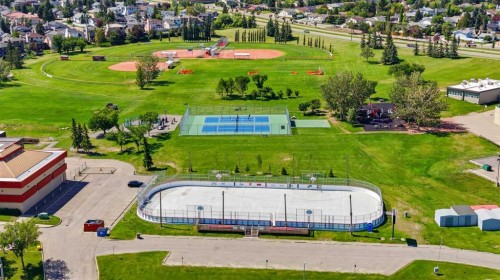 92-388 Sandarac Drive Nw, Calgary, AB 