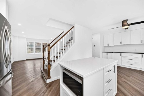 172 Cimarron Grove Crescent, Okotoks, AB - Indoor Photo Showing Kitchen