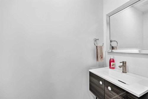 172 Cimarron Grove Crescent, Okotoks, AB - Indoor