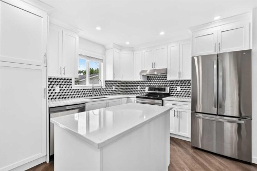 172 Cimarron Grove Crescent, Okotoks, AB - Indoor Photo Showing Kitchen With Stainless Steel Kitchen With Upgraded Kitchen