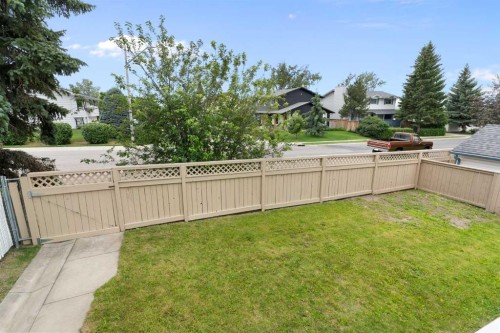 36 Jensen Heights Place Ne, Airdrie, AB - Outdoor