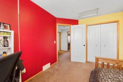 216 Taracove Road Ne, Calgary, AB 
