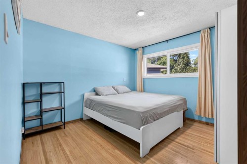 2018 Cottonwood Crescent Se, Calgary, AB - Indoor Photo Showing Bedroom