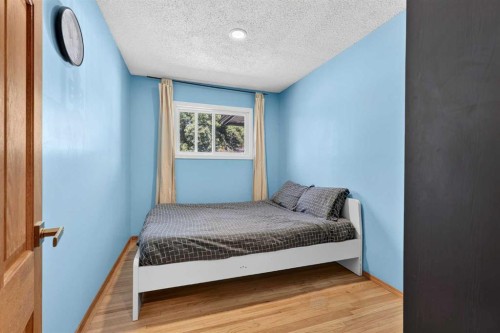2018 Cottonwood Crescent Se, Calgary, AB - Indoor Photo Showing Bedroom