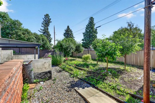 2018 Cottonwood Crescent Se, Calgary, AB - Outdoor