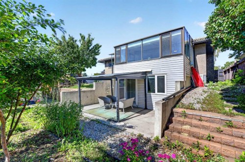 2018 Cottonwood Crescent Se, Calgary, AB - Outdoor