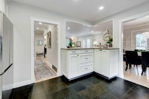 76 Chinook Drive Sw, Calgary, AB - Indoor