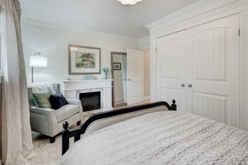 76 Chinook Drive Sw, Calgary, AB - Indoor Photo Showing Bedroom