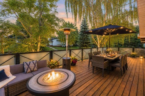 76 Chinook Drive Sw, Calgary, AB - Outdoor With Deck Patio Veranda