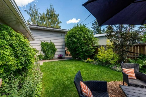 76 Chinook Drive Sw, Calgary, AB - Outdoor