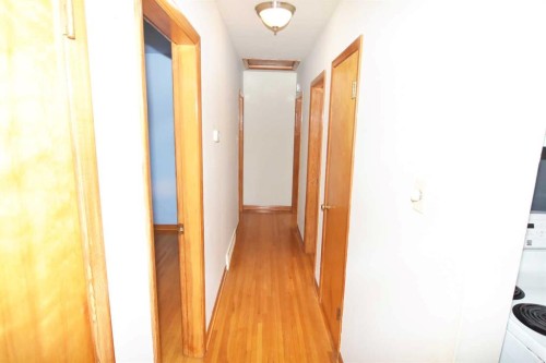 36 Cheyenne Crescent Nw, Calgary, AB - Indoor Photo Showing Other Room