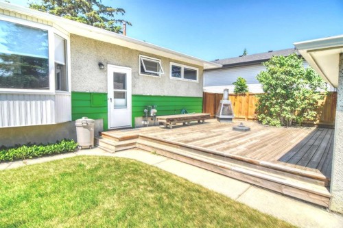 36 Cheyenne Crescent Nw, Calgary, AB - Outdoor With Deck Patio Veranda