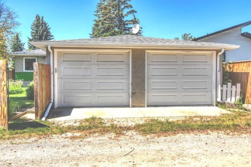 36 Cheyenne Crescent Nw, Calgary, AB - Outdoor