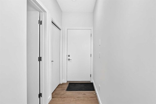 308-135 Belmont Passage Sw, Calgary, AB - Indoor Photo Showing Other Room