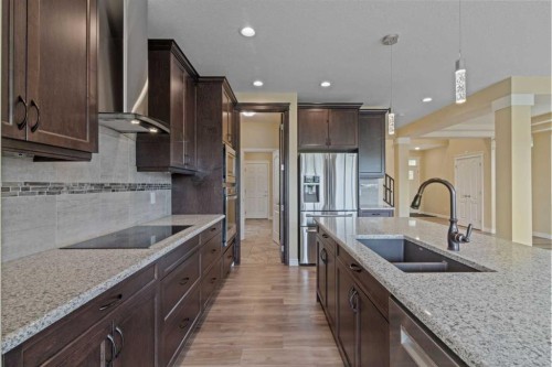 284 Nolancrest Heights Nw, Calgary, AB - Indoor Photo Showing Kitchen With Double Sink With Upgraded Kitchen