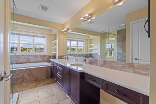 284 Nolancrest Heights Nw, Calgary, AB - Indoor Photo Showing Bathroom
