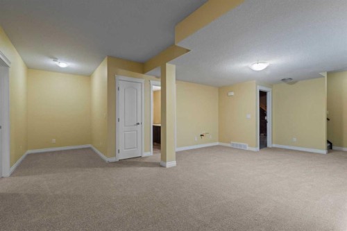 284 Nolancrest Heights Nw, Calgary, AB - Indoor