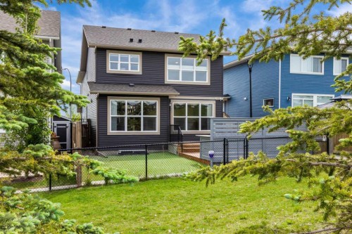 284 Nolancrest Heights Nw, Calgary, AB - Outdoor