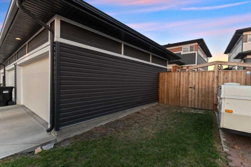 130 Skyview Circle Ne, Calgary, AB 