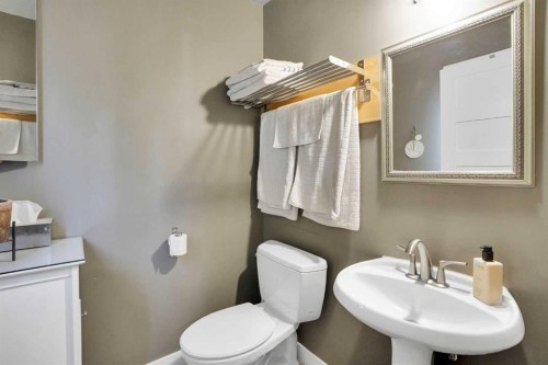1141 Regent Crescent Ne, Calgary, AB 
