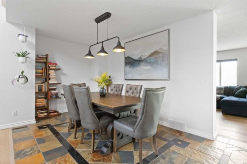 81 Royal Crest Terrace Nw, Calgary, AB - Indoor Photo Showing Dining Room