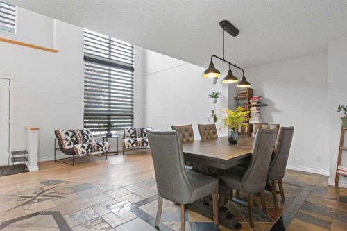 81 Royal Crest Terrace Nw, Calgary, AB - Indoor Photo Showing Dining Room