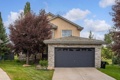 81 Royal Crest Terrace Nw, Calgary, AB - Outdoor