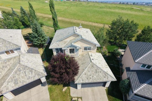 81 Royal Crest Terrace Nw, Calgary, AB - Outdoor
