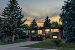4143 Varsity Road NW Calgary, AB T3B 2Y5