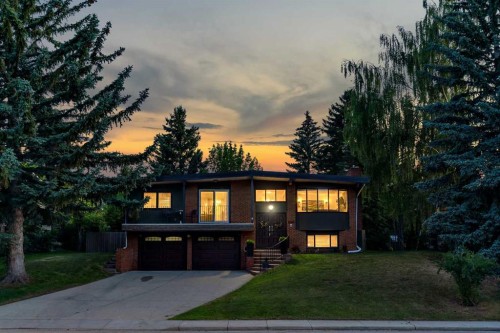 4143 Varsity Road Nw, Calgary, AB - Outdoor