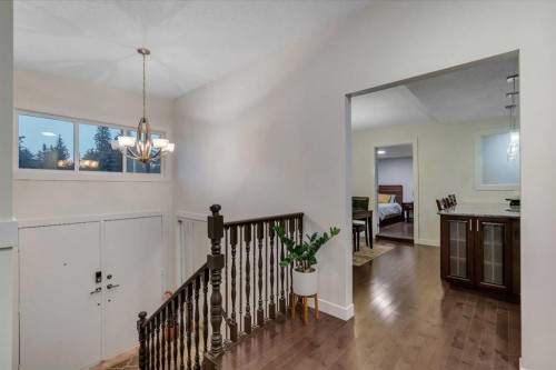 4143 Varsity Road Nw, Calgary, AB - Indoor Photo Showing Other Room