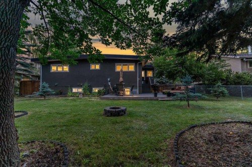 4143 Varsity Road Nw, Calgary, AB - Outdoor