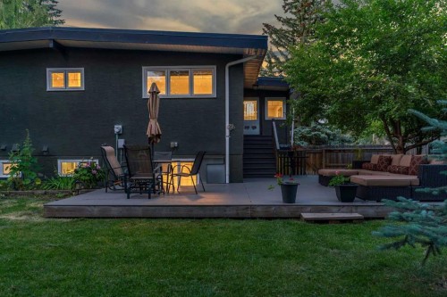 4143 Varsity Road Nw, Calgary, AB - Outdoor With Deck Patio Veranda