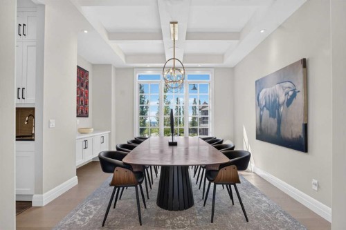 11 Elveden Place Sw, Calgary, AB - Indoor Photo Showing Dining Room