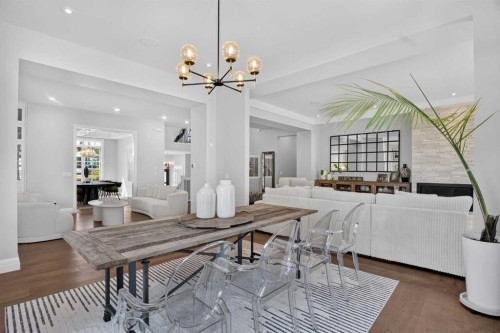 11 Elveden Place Sw, Calgary, AB - Indoor Photo Showing Dining Room