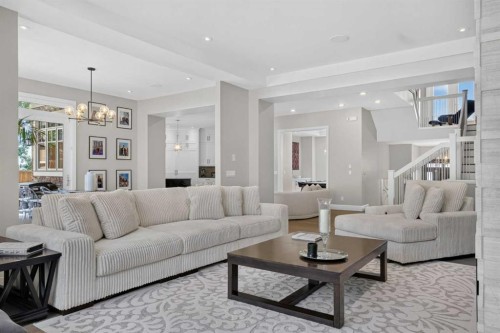 11 Elveden Place Sw, Calgary, AB - Indoor Photo Showing Living Room