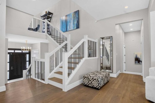 11 Elveden Place Sw, Calgary, AB - Indoor Photo Showing Other Room