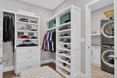 11 Elveden Place Sw, Calgary, AB - Indoor Photo Showing Laundry Room
