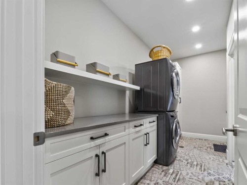 11 Elveden Place Sw, Calgary, AB - Indoor