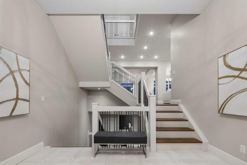 11 Elveden Place Sw, Calgary, AB - Indoor Photo Showing Other Room