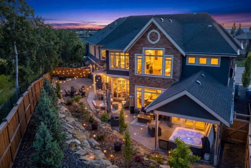 11 Elveden Place Sw, Calgary, AB - Outdoor