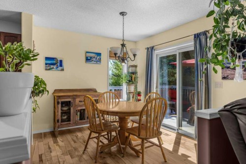 545 Grotto Road, Canmore, AB - Indoor Photo Showing Dining Room